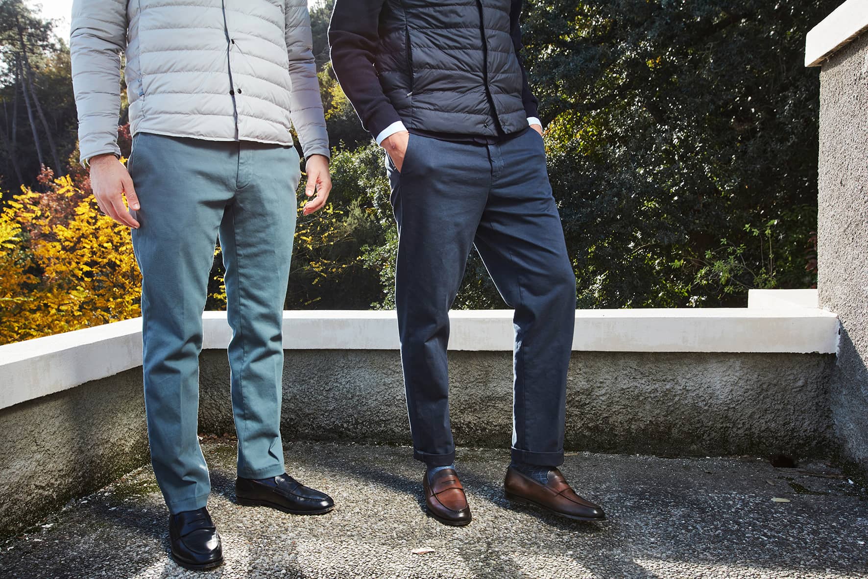 Uomo su blocco di marmo con parka salt lake colore nero di mason's