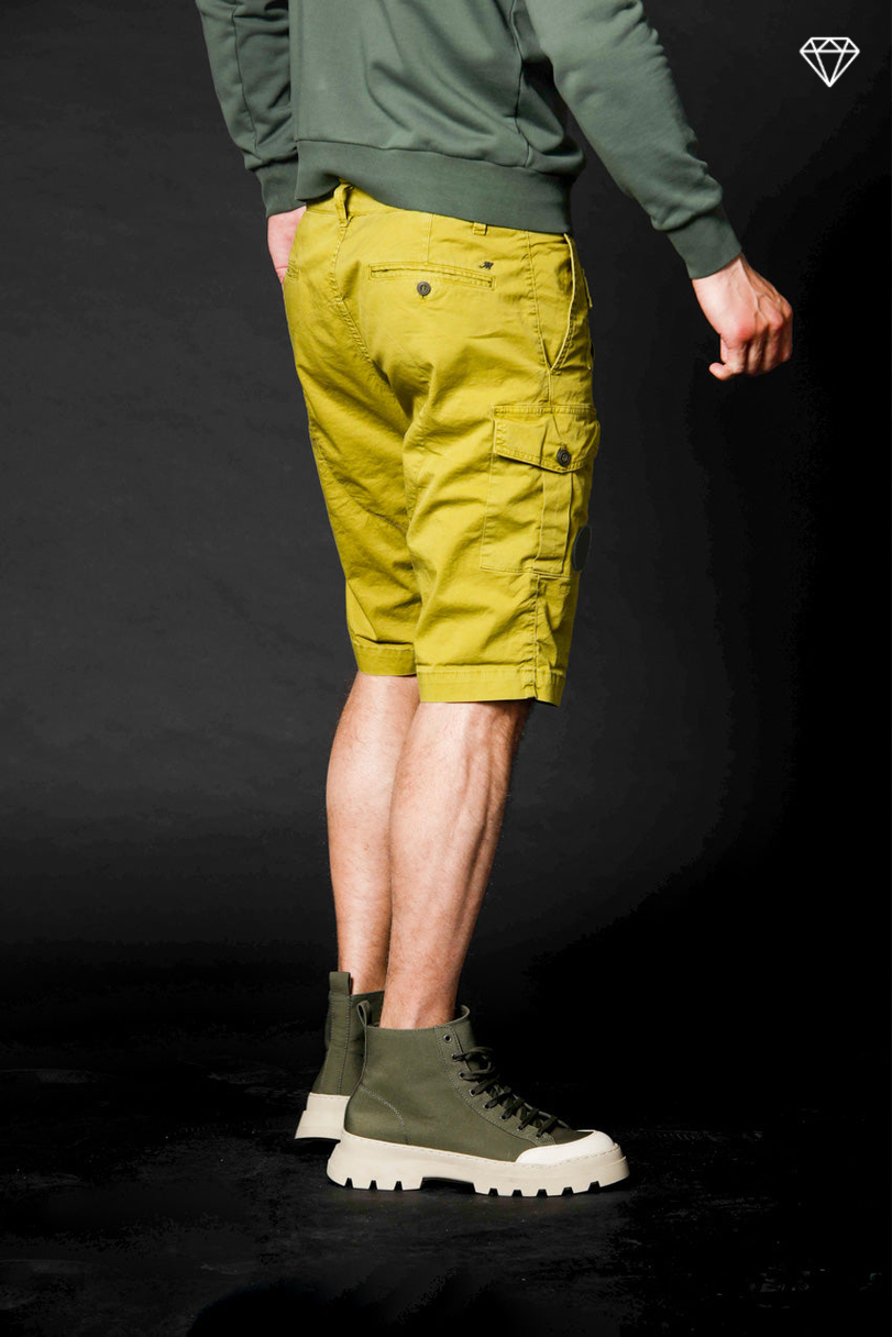 Immagine 3 di George bermuda cargo uomo limited edition in cotone stretch carrot fit di Mason's