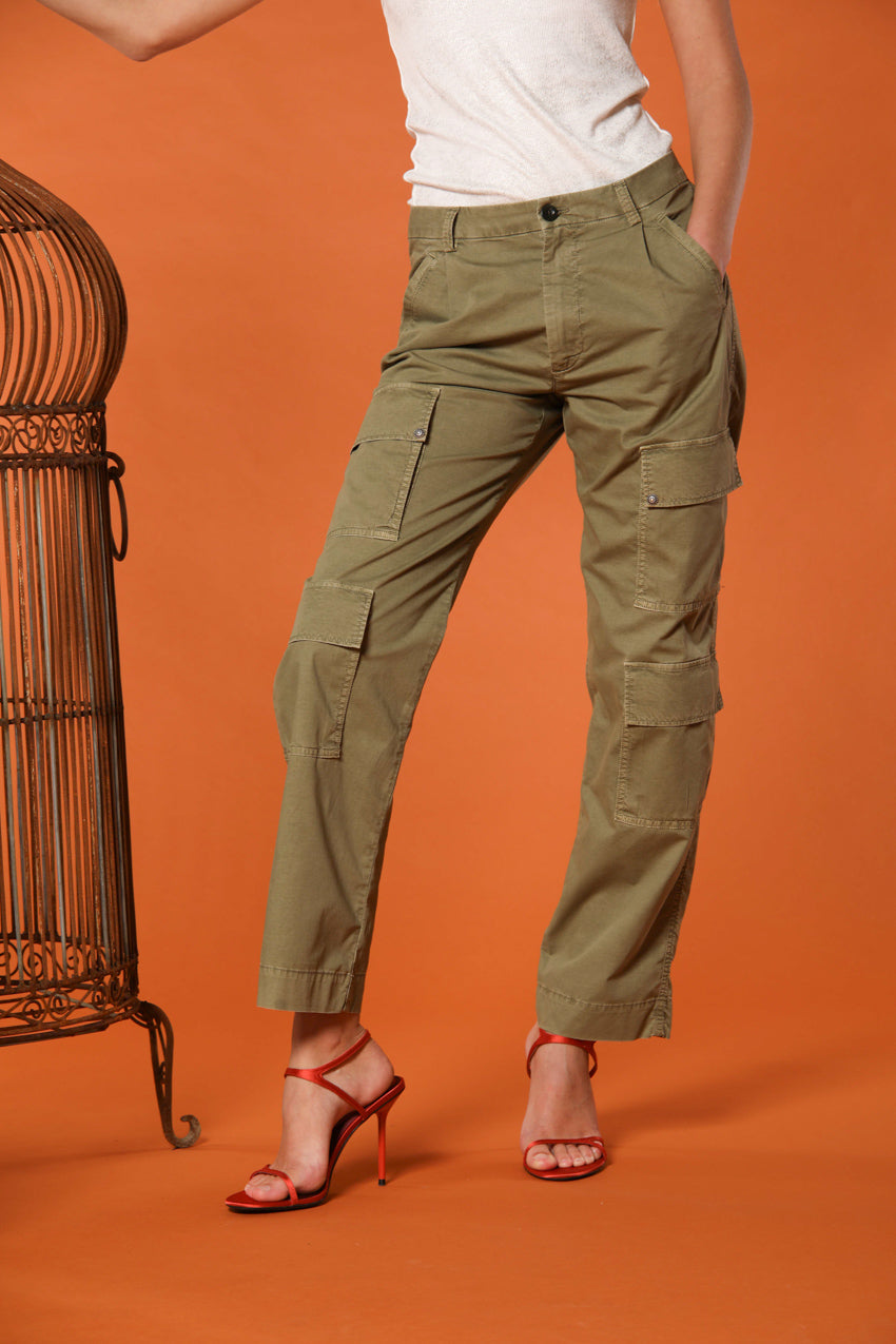 Evita Cargo pantalone cargo donna in gabardina elasticizzata curvy fit