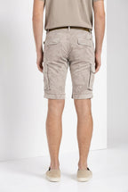 Bermuda cargo uomo Chile Mason's beige in twill slim fit, vista laterale su modello SS26