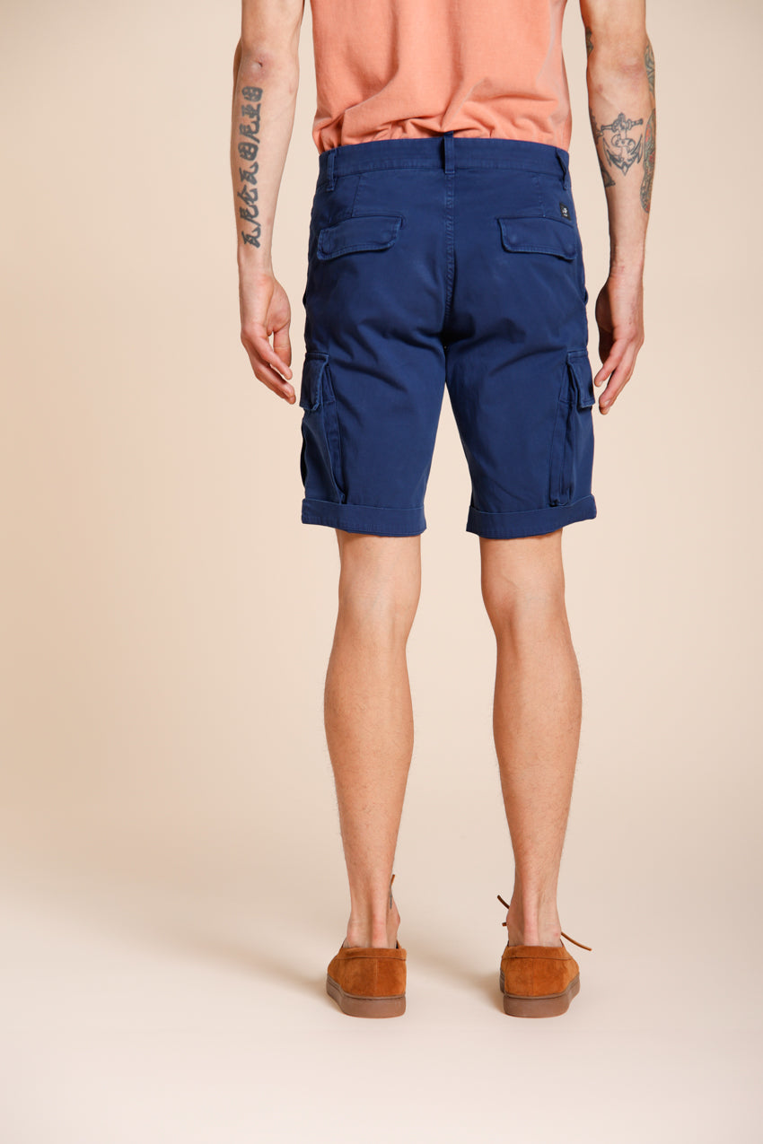 Chile Bermuda Cargo Herren aus Stretch-Satin slim fit ①