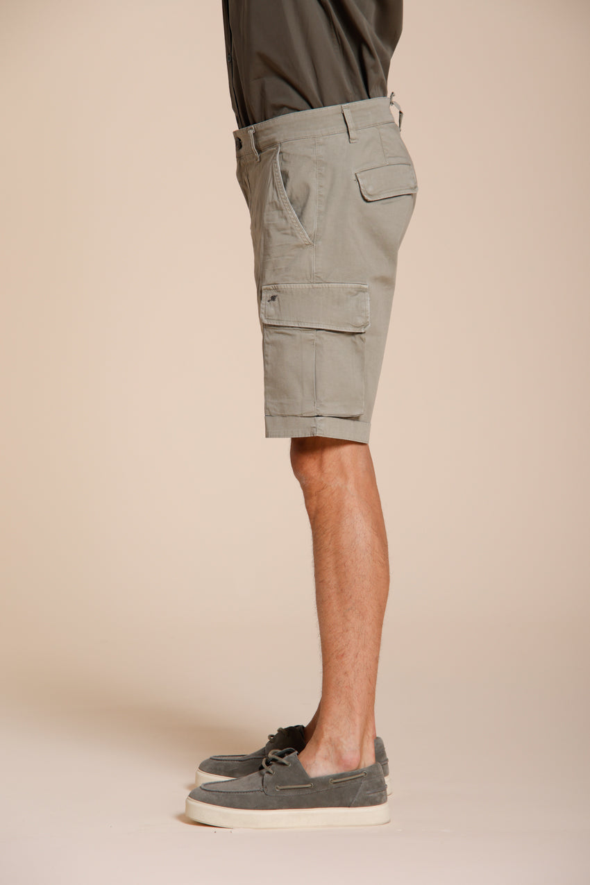 Chile Bermuda Cargo Herren aus Stretch-Satin slim fit ①