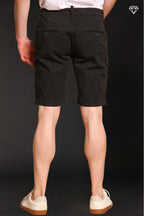 George Coolpocket Herren-Cargo-Bermuda aus Stretch-Satin logo edition Carrot Fit ①