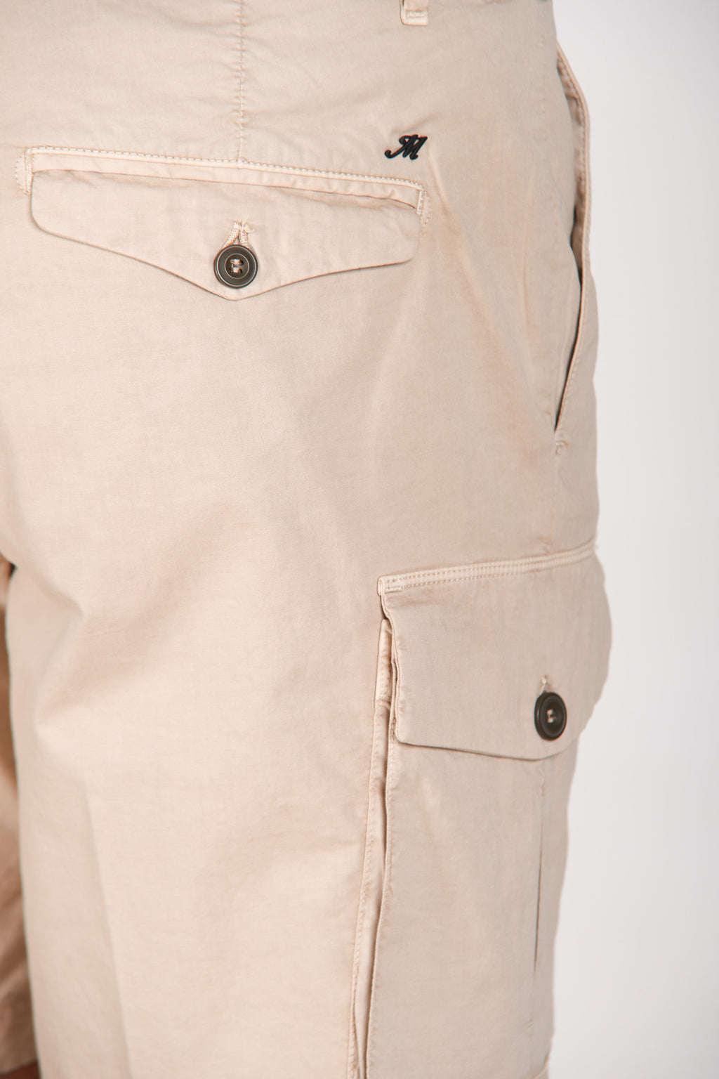 Cargo men's cargo bermuda in stretch gabardine relaxed fit