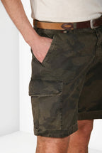 Dettaglio vita e tasche cargo bermuda cargo uomo Chile M74 Mason's verde in canvas stampa camouflage SS26