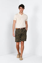 Dettaglio bermuda cargo uomo Chile M74 Mason's verde in canvas stampa camouflage SS26