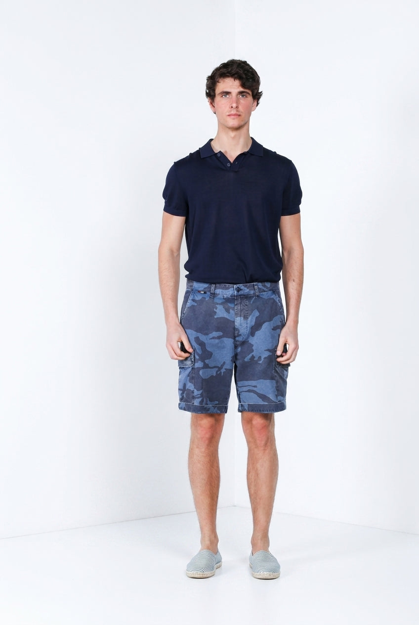 Bermuda cargo uomo Chile M74 Mason's blu indaco in canvas stampa camouflage relaxed fit - vista laterale SS26
