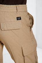 Dettaglio vita e tasche cargo pantalone cargo uomo Chile Jogger Mason's kaki in cotone SS26