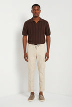 Dettaglio vita e tasche cargo pantalone cargo uomo Chile Jogger Mason's beige chiaro in cotone SS26