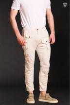 George Elax Herren-Cargohose aus Baumwolle-Hanf-Mischung logo edition Carrot Fit ①