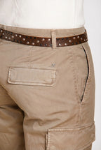 Dettaglio tasca cargo pantalone cargo uomo Chile Mason's tortora in gabardina stretch SS26