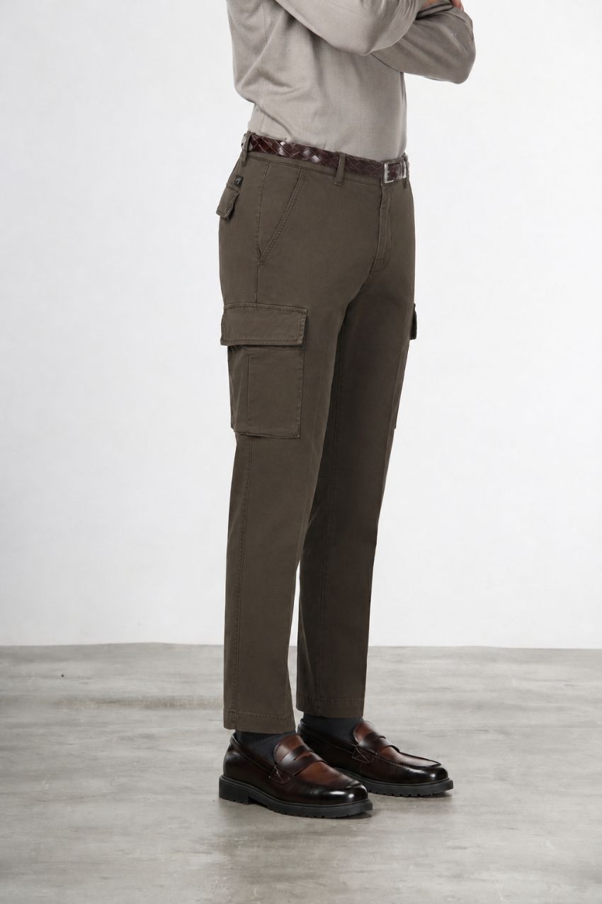 Pantalón cargo Chile para hombre en gabardina stretch extra slim fit ①