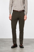 Pantalón cargo Chile para hombre en gabardina stretch extra slim fit ①