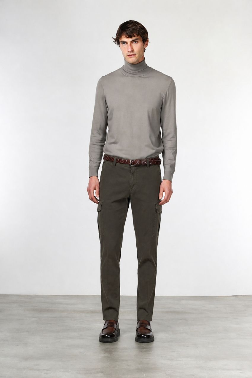 Pantalón cargo Chile para hombre en gabardina stretch extra slim fit ①
