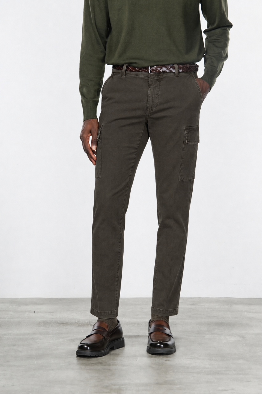 Chile pantalón cargo de hombre en gabardina stretch extra slim fit ①
