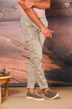 Chile Herren Cargo-Hose in Stretch-Satin Extra Slim Fit ①