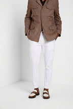 Dettaglio vita e tasche cargo pantalone cargo uomo Chile Mason's bianco in raso stretch SS26