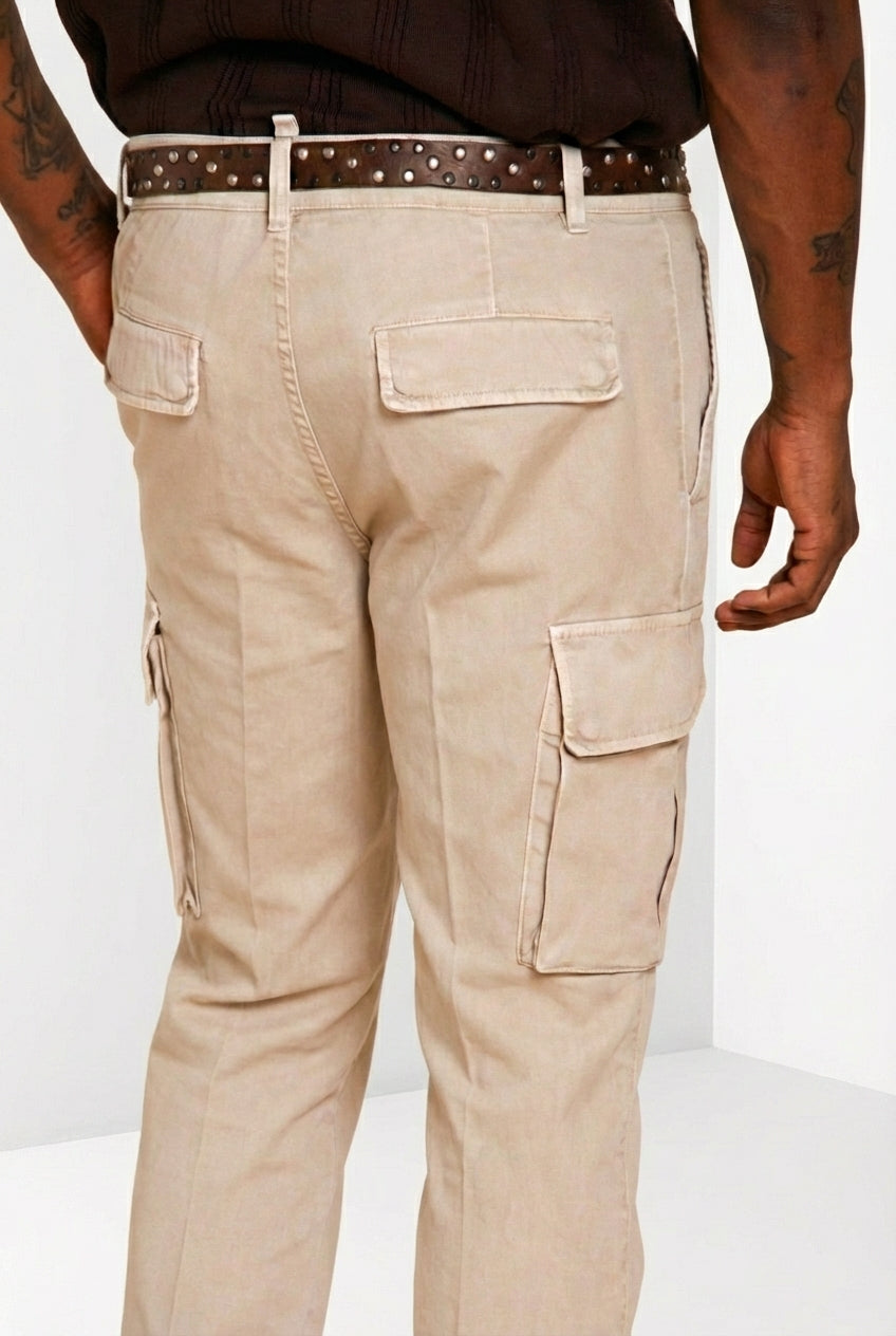 Dettaglio pantalone cargo uomo Chile Mason's beige chiaro in raso stretch SS26