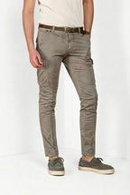 Dettaglio gamba pantalone cargo uomo Chile Mason's salvia in twill SS26