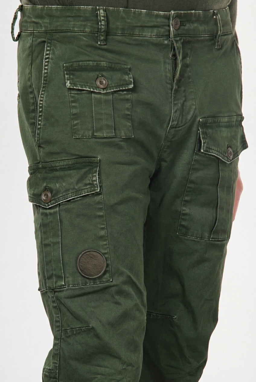 George Coolpocket pantalon cargo homme en gabardine carrot fit ①
