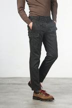 George Coolpocket pantalon cargo homme en gabardine carrot fit ①
