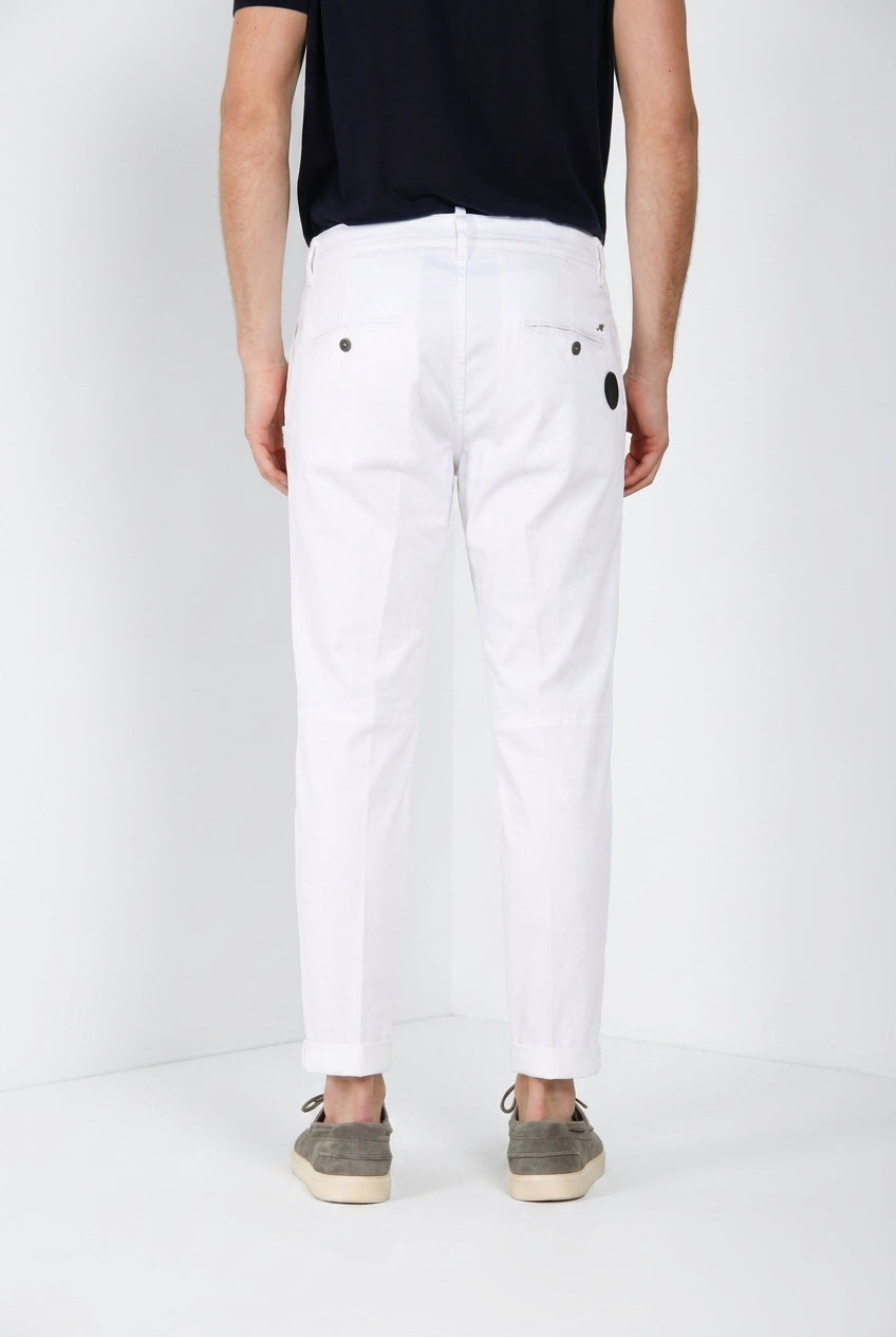 John Coolkhinos pantalone chino uomo in raso stretch Logo Edition carrot fit ①