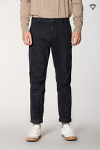 John Coolkhinos Herren-Chinohose aus Gabardine logo edition carrot fit ①