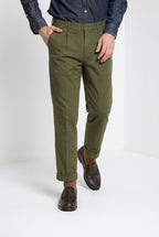 Pinces pantalon chino homme en gabardine relaxed fit