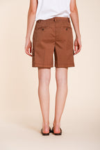 Bermuda cargo donna Chile Mason's marrone chiaro in twill slim fit, vista laterale su modella SS26