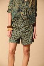 New York Cozy Bermuda Chino Damen in Satin und Baumwolle Stretch mit Blätterdruck Relaxed Fit