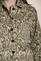 Santa Cruz veste femme en gabardine imprimé camouflage