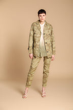 Santa Barbara Damenjacke aus Twill mit Camouflage-Beige-Druck