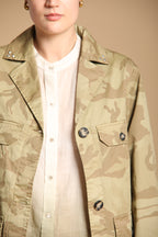 Santa Barbara Damenjacke aus Twill mit Camouflage-Beige-Druck
