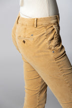 Jaqueline Archivio Damen-Chinohose aus 1000-Rippen-Samt Slim Fit