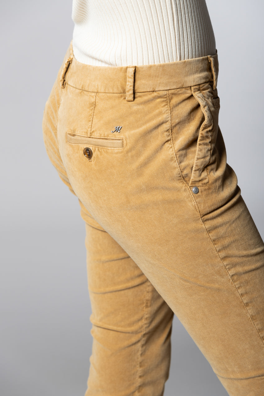 Jaqueline Archivio Damen-Chinohose aus 1000-Rippen-Samt Slim Fit