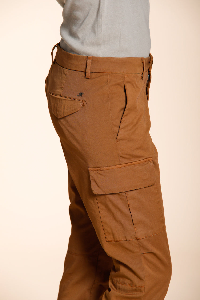 Dettaglio pantalone cargo donna Chile City Mason's ruggine in gabardina stretch SS26