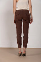 Chile City pantalon cargo femme en gabardine stretch slim fit