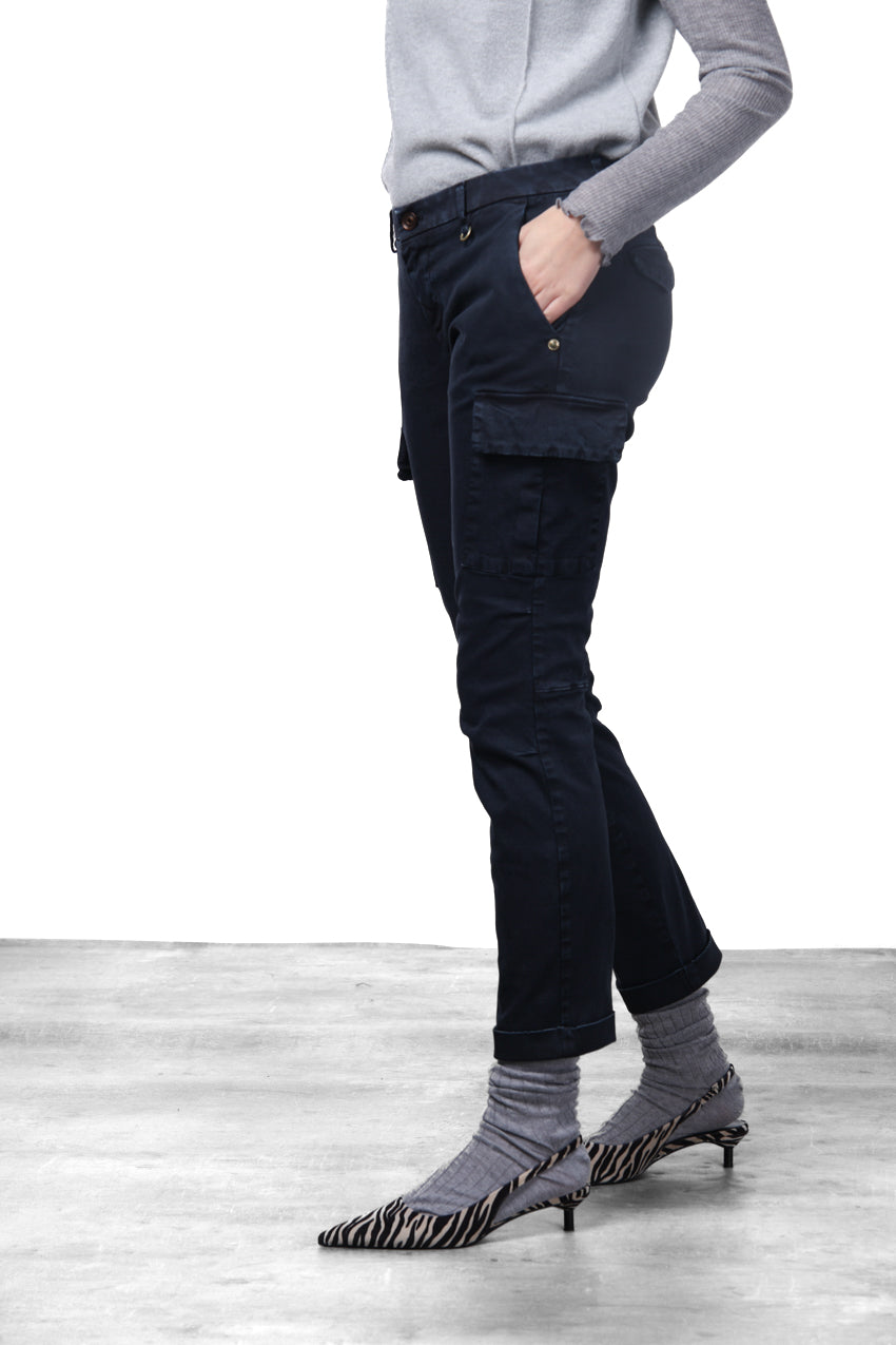 Chile City women’s cargo pants in satin with slim fit