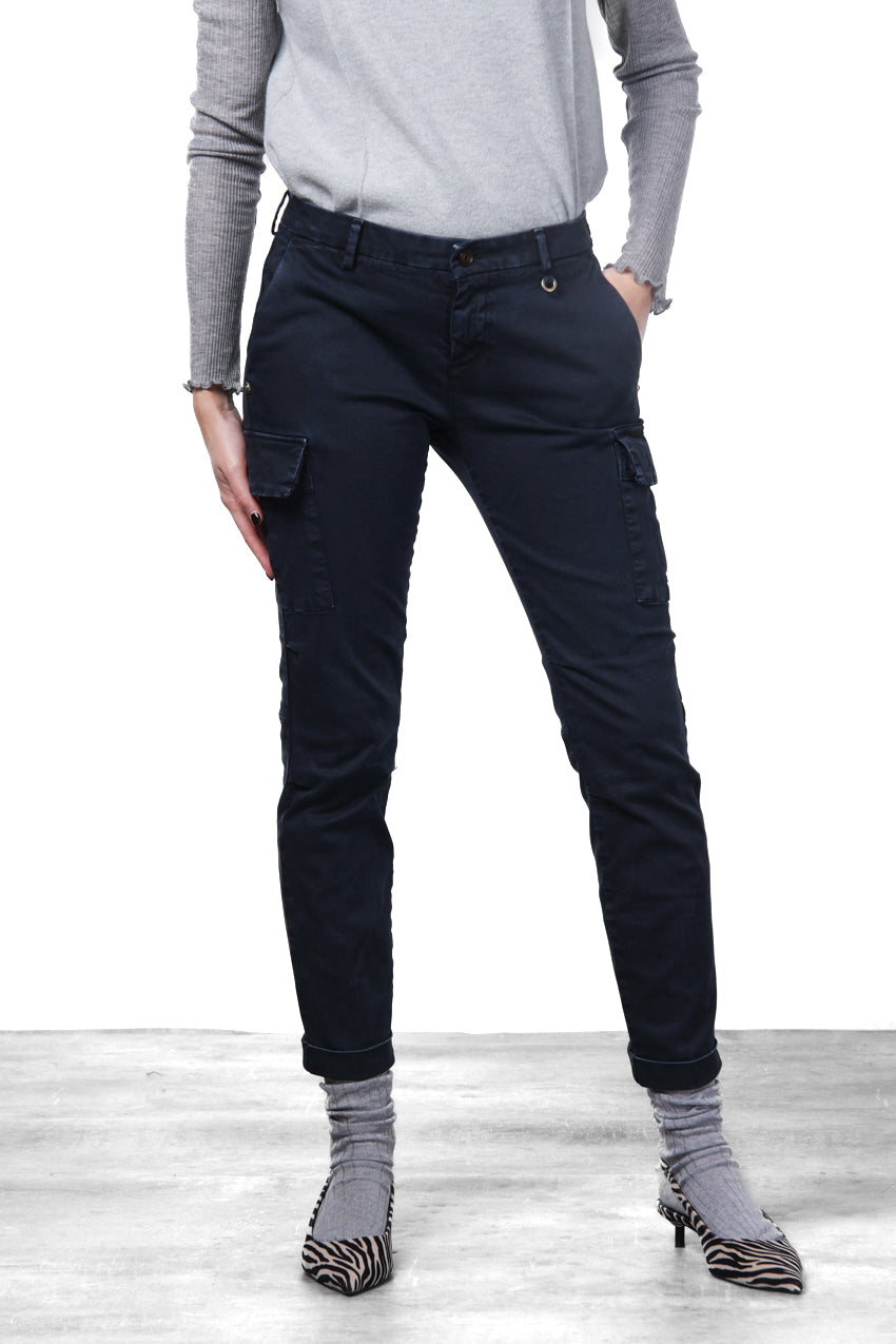 Chile City women’s cargo pants in satin with slim fit