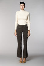 Milano Flare Damen-Chinohose aus Satin Slim Fit