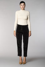 New York Carrot Damen-Chinohose aus Samt carrot fit