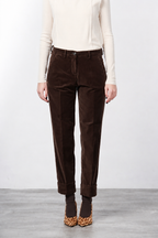 New York Carrot women’s chino pants in smooth velvet with carrot fit ①
