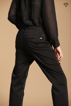 New York Damen Chino Hose aus Stretch-Satin im Carrot Fit ①