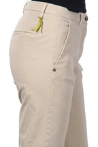 New York Carrot women’s chino pants in satin with carrot fit ①