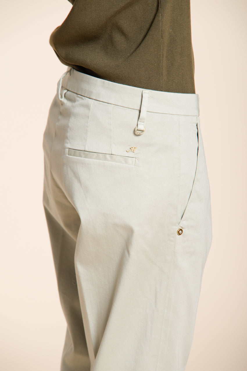 New York Carrot pantalon chino femme en satin stretch carrot fit ①