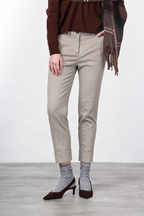New York Carrot pantalone chino donna in gabardina cotone e lana carrot fit ①