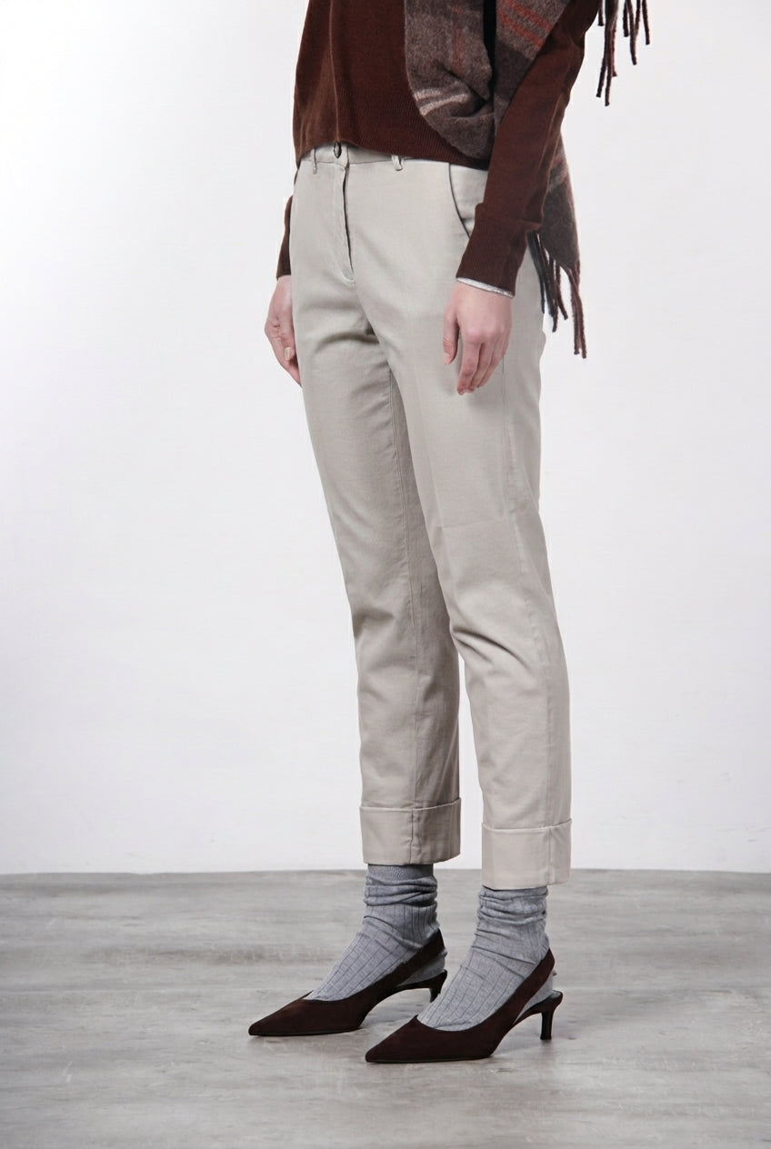 New York Carrot pantalone chino donna in gabardina cotone e lana carrot fit ①