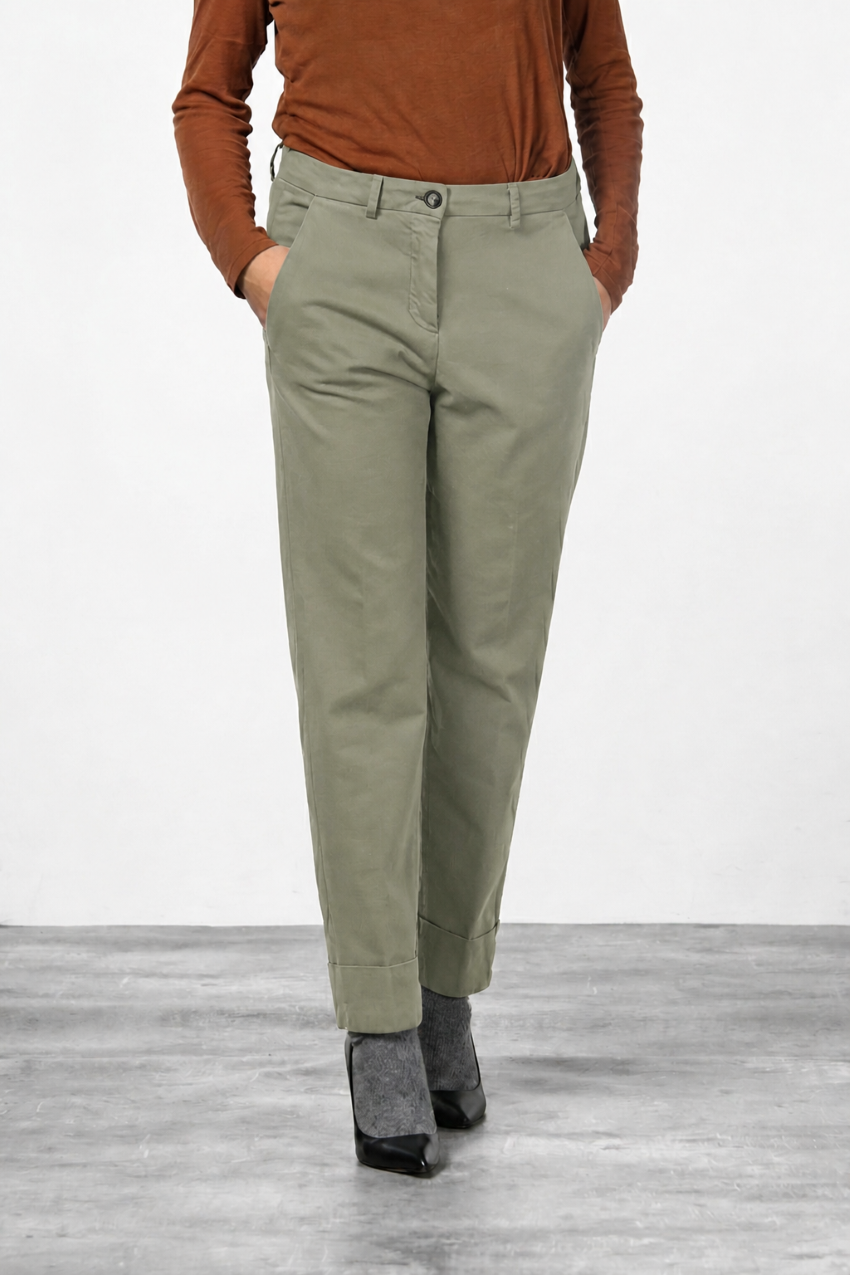 New York Carrot pantalone chino donna in gabardina cotone e lana carrot fit ①