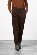 New York Carrot pantalone chino donna in gabardina cotone e lana carrot fit ①