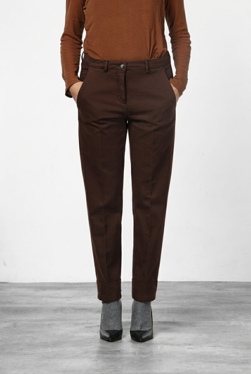 New York Carrot pantalone chino donna in gabardina cotone e lana carrot fit ①